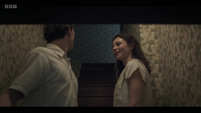 Life_After_Life_S01E02_mkv5050.jpg