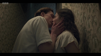 Life_After_Life_S01E02_mkv5057.jpg