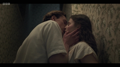 Life_After_Life_S01E02_mkv5059.jpg