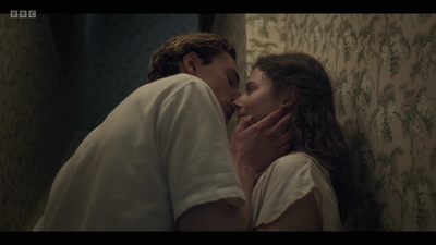 Life_After_Life_S01E02_mkv5060.jpg