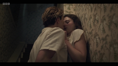 Life_After_Life_S01E02_mkv5079.jpg