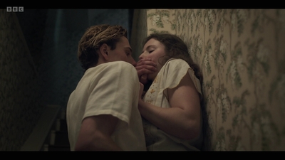 Life_After_Life_S01E02_mkv5140.jpg