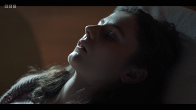 Life_After_Life_S01E02_mkv5580.jpg