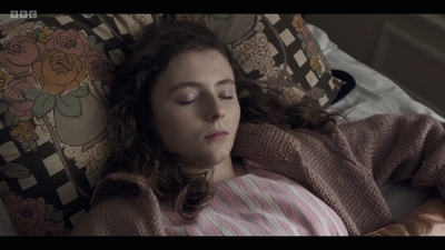 Life_After_Life_S01E02_mkv5617.jpg
