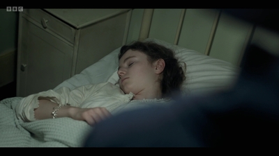 Life_After_Life_S01E02_mkv5775.jpg