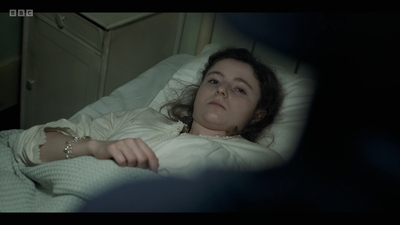 Life_After_Life_S01E02_mkv5778.jpg