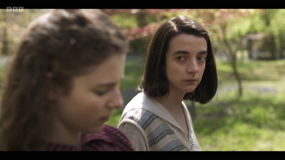 Life_After_Life_S01E02_mkv6138.jpg