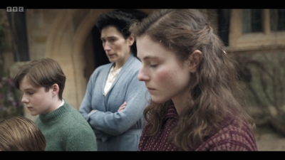 Life_After_Life_S01E02_mkv6251.jpg