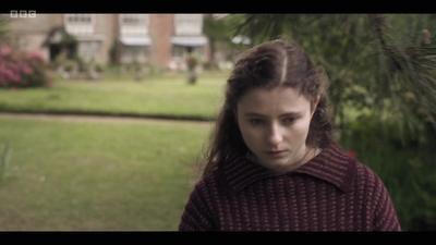 Life_After_Life_S01E02_mkv6271.jpg