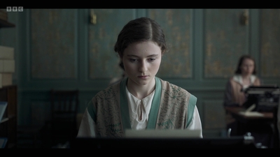 Life_After_Life_S01E02_mkv6348.jpg