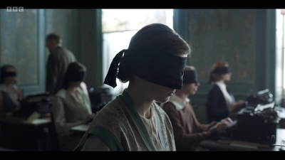 Life_After_Life_S01E02_mkv6369.jpg