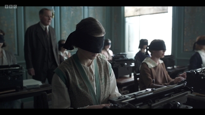 Life_After_Life_S01E02_mkv6377.jpg
