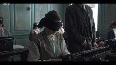 Life_After_Life_S01E02_mkv6389.jpg