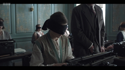 Life_After_Life_S01E02_mkv6394.jpg