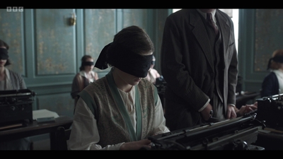 Life_After_Life_S01E02_mkv6395.jpg
