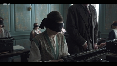 Life_After_Life_S01E02_mkv6396.jpg
