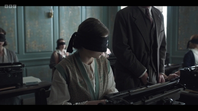 Life_After_Life_S01E02_mkv6397.jpg
