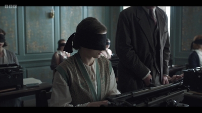 Life_After_Life_S01E02_mkv6400.jpg