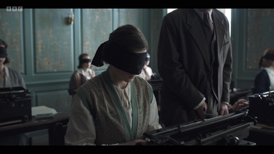 Life_After_Life_S01E02_mkv6407.jpg
