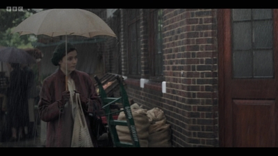 Life_After_Life_S01E02_mkv6440.jpg