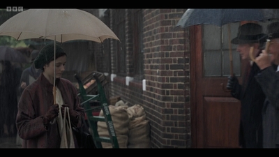 Life_After_Life_S01E02_mkv6441.jpg