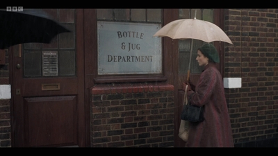 Life_After_Life_S01E02_mkv6457.jpg