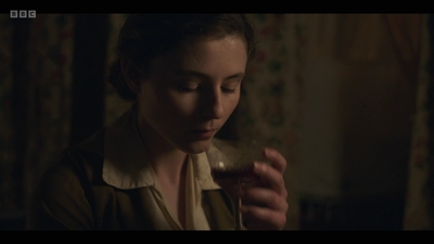 Life_After_Life_S01E02_mkv6476.jpg