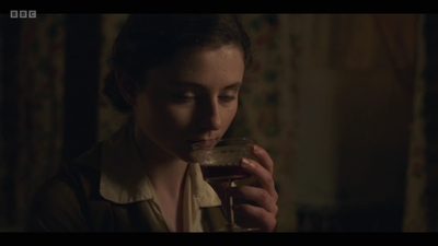 Life_After_Life_S01E02_mkv6485.jpg