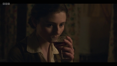 Life_After_Life_S01E02_mkv6486.jpg