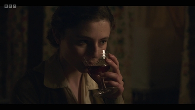 Life_After_Life_S01E02_mkv6487.jpg