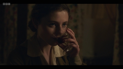 Life_After_Life_S01E02_mkv6489.jpg