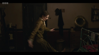 Life_After_Life_S01E02_mkv6493.jpg