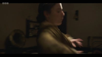 Life_After_Life_S01E02_mkv6497.jpg