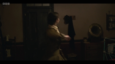 Life_After_Life_S01E02_mkv6501.jpg