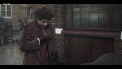 Life_After_Life_S01E02_mkv6538.jpg