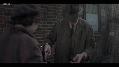 Life_After_Life_S01E02_mkv6543.jpg