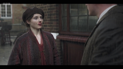 Life_After_Life_S01E02_mkv6557.jpg