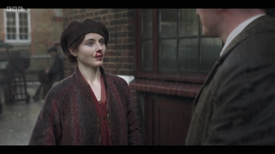 Life_After_Life_S01E02_mkv6559.jpg