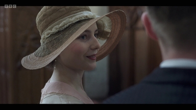 Life_After_Life_S01E02_mkv6575.jpg
