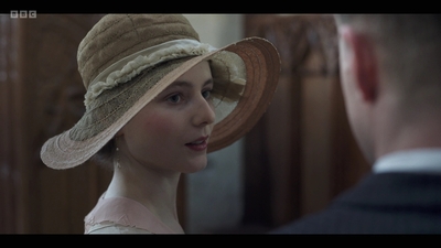 Life_After_Life_S01E02_mkv6590.jpg