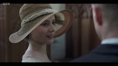 Life_After_Life_S01E02_mkv6616.jpg