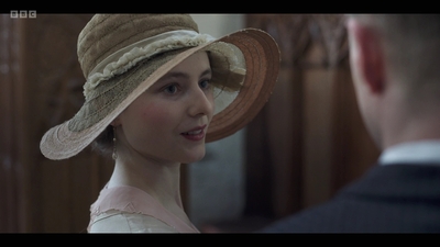 Life_After_Life_S01E02_mkv6622.jpg