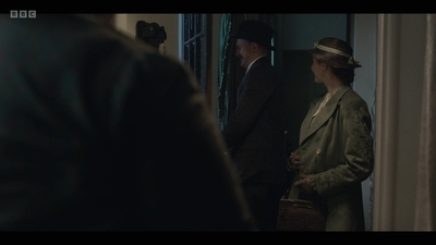 Life_After_Life_S01E03_mkv6806.jpg
