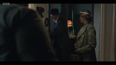Life_After_Life_S01E03_mkv6807.jpg