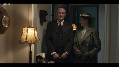 Life_After_Life_S01E03_mkv6820.jpg