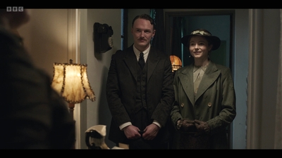 Life_After_Life_S01E03_mkv6823.jpg