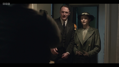 Life_After_Life_S01E03_mkv6828.jpg