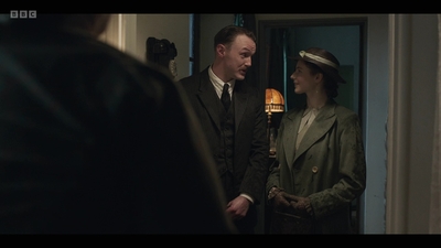 Life_After_Life_S01E03_mkv6833.jpg