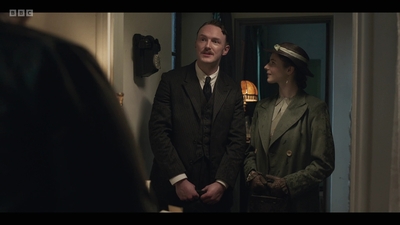 Life_After_Life_S01E03_mkv6836.jpg