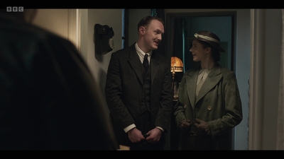 Life_After_Life_S01E03_mkv6842.jpg